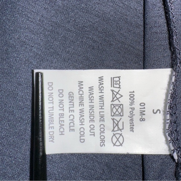 Schnauzer Mama Graphic T-Shirt - Picture 6 of 6